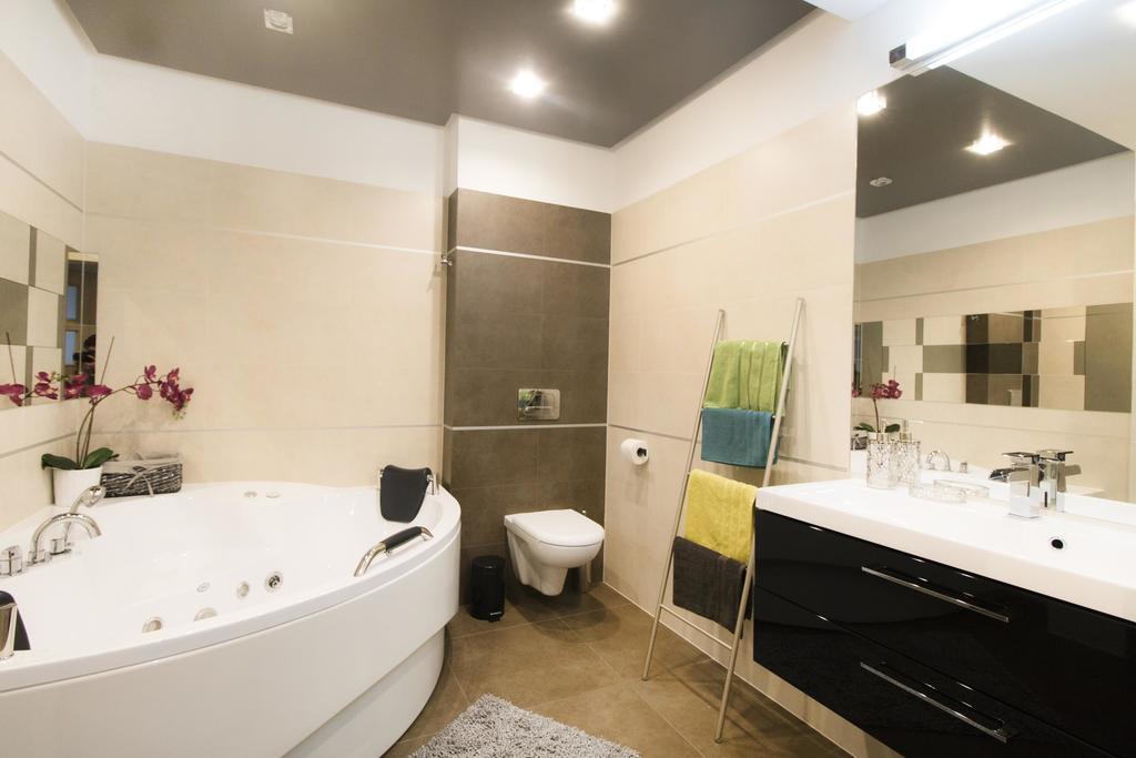 Kings City - Skawinska Apartment Красков Екстериор снимка